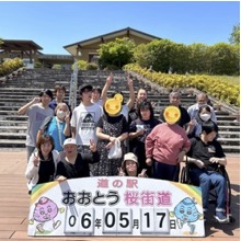 [`F